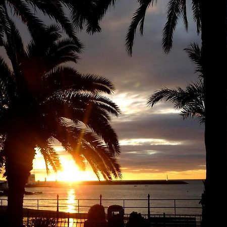 Hostal Yebisah Santa Eularia des Riu Eksteriør billede