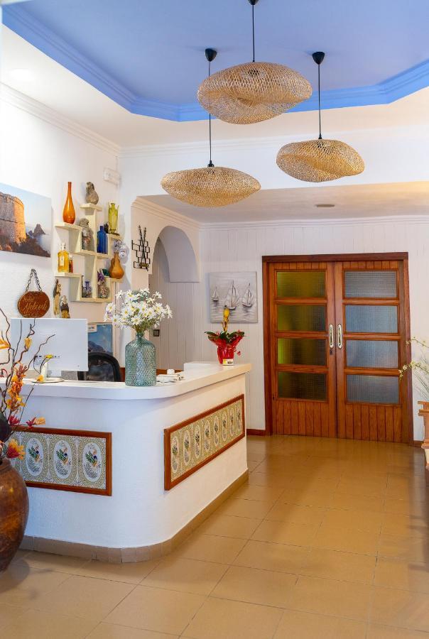 Hostal Yebisah Santa Eularia des Riu Eksteriør billede