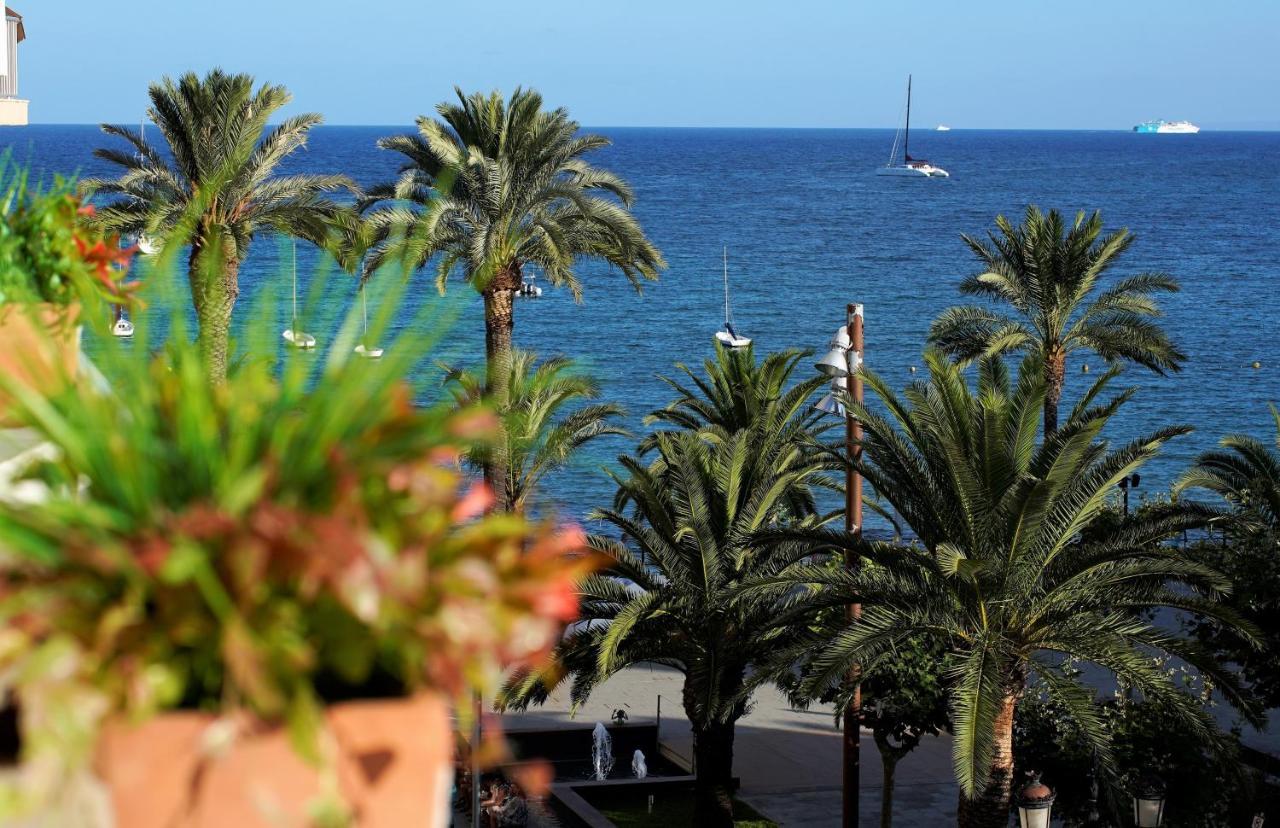 Hostal Yebisah Santa Eularia des Riu Eksteriør billede