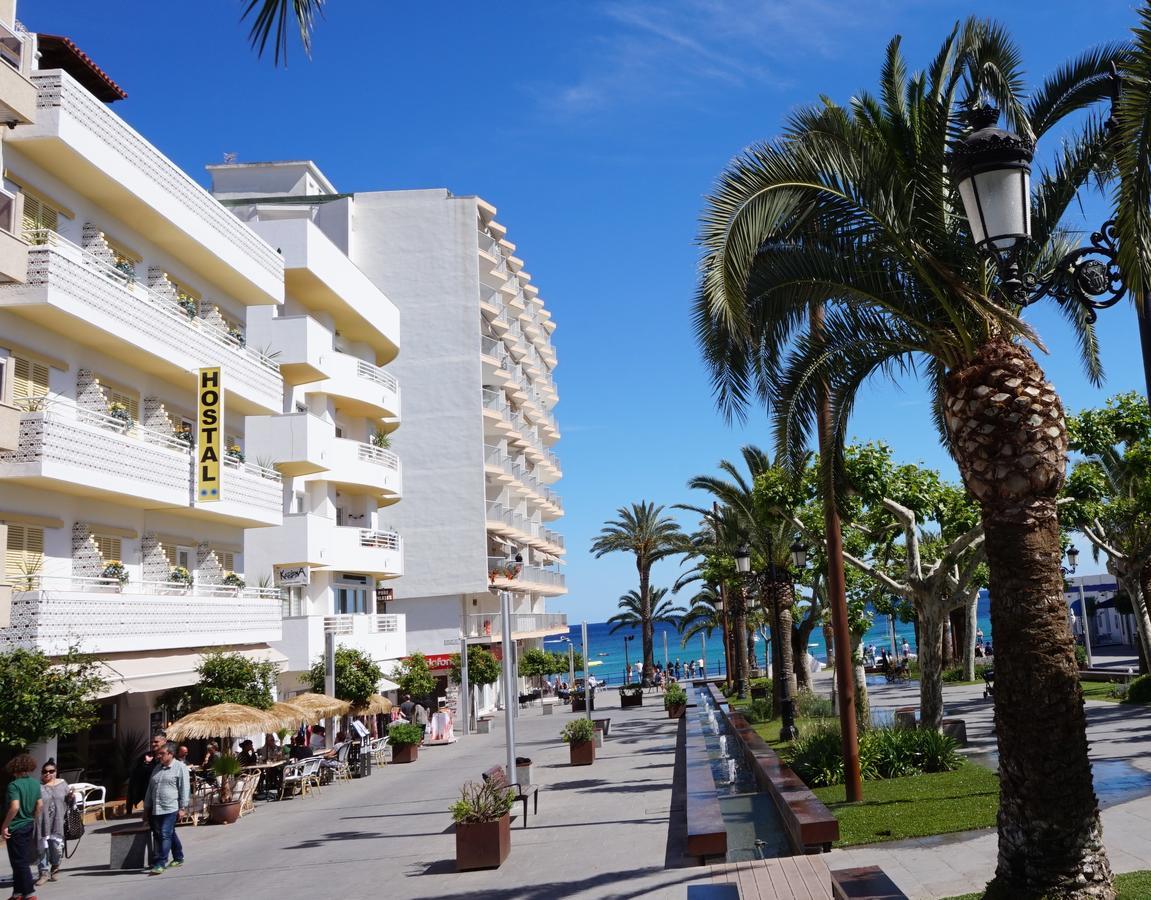 Hostal Yebisah Santa Eularia des Riu Eksteriør billede